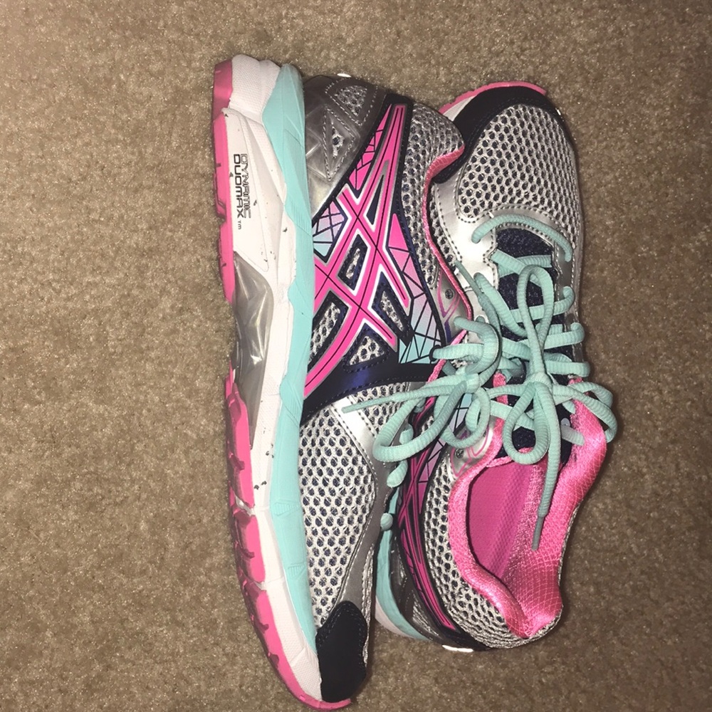 ASICS - Picture 2 of 3